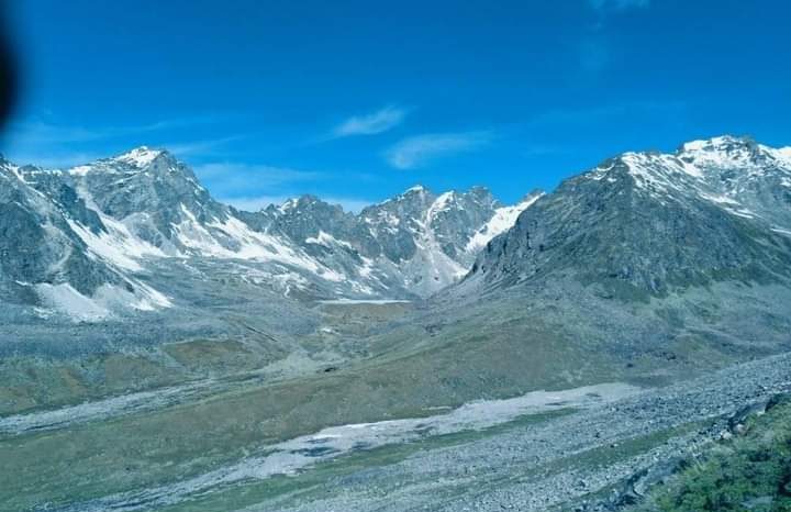 हिमपहिरोमा बेपत्ता यार्सा संकलक ३ जनाको शव मृत अवस्थामा फेला,अन्तिम संस्कार गरियो