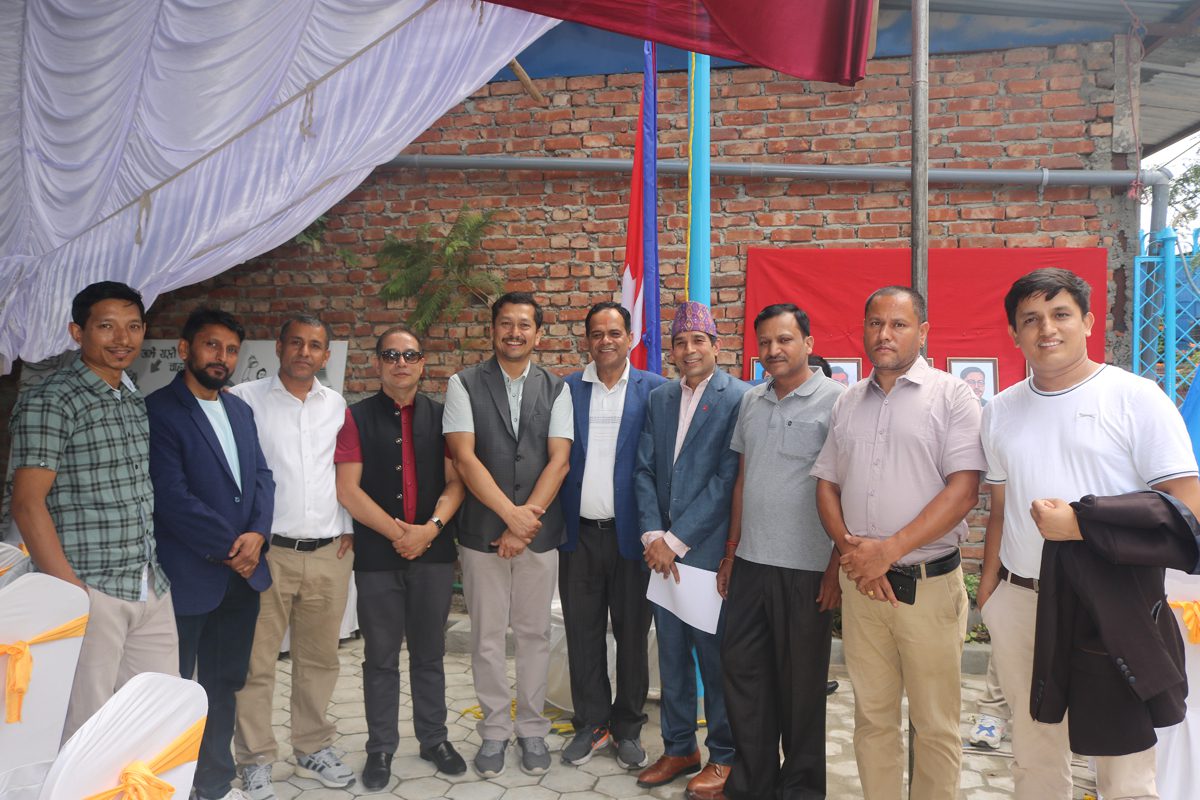 राष्ट्रिय व्यापार संघले रास्वपालाई बुझायो ज्ञापनपत्र, दक्षिणी नाका कडाईको पहल गरिदिन आग्रह