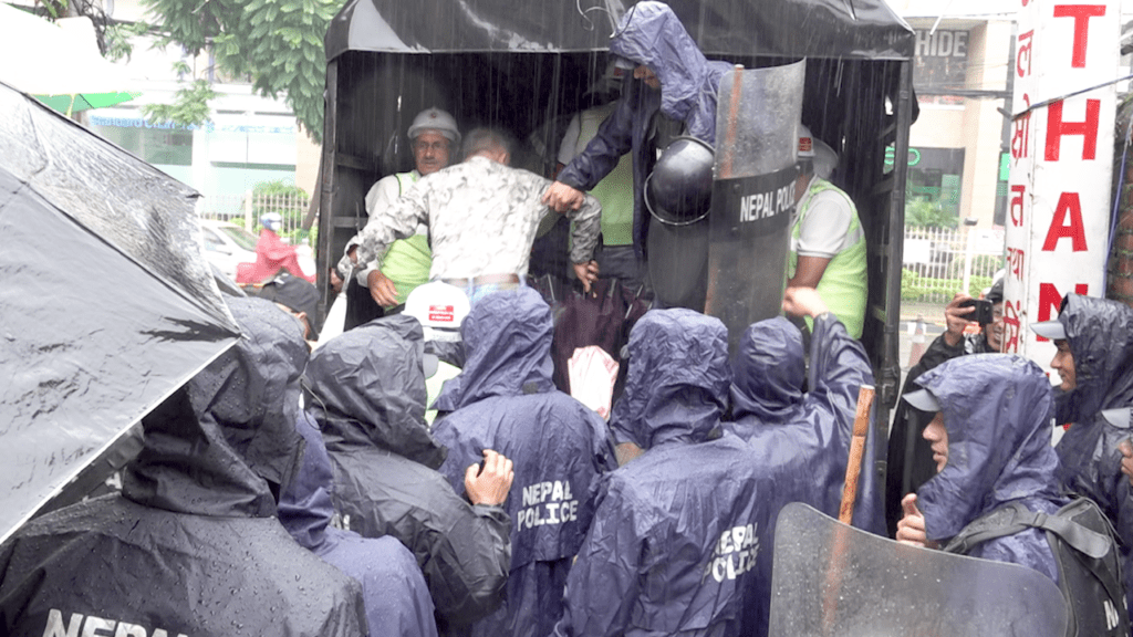 सिँचाई विभागमा तालावन्दी गर्न पुगेका ४५ जना बढी निर्माण व्यवसायी पक्राउ