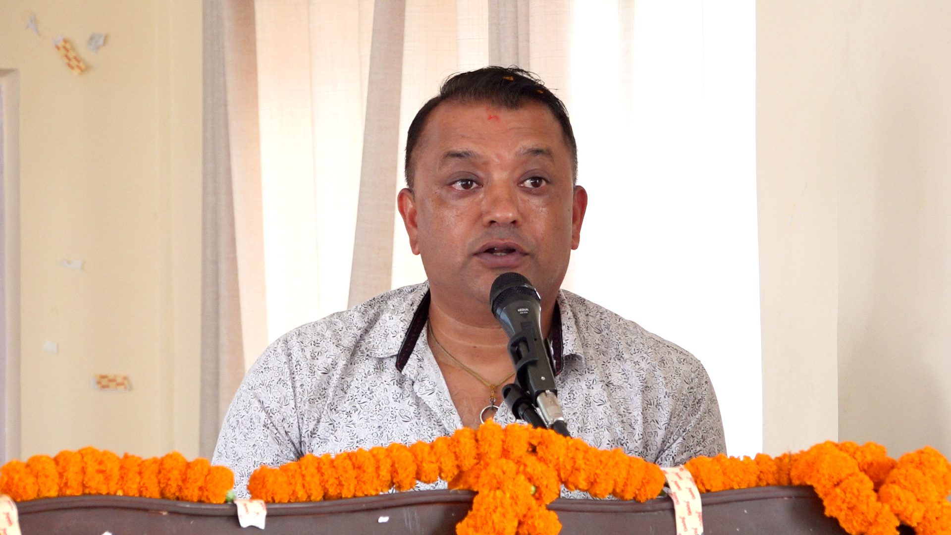 युवा पुस्तामा कस्ले पहिला नेपाल छोड्ने भन्ने होड नै चलेको छ : महामन्त्री थापा