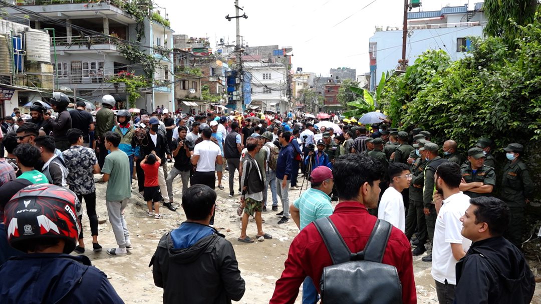 कपनमा विवाद कायमै, सही र गलत छुट्याउन नसक्ने मेयरले राजीनामा दिनु पर्ने स्थानीयको माग