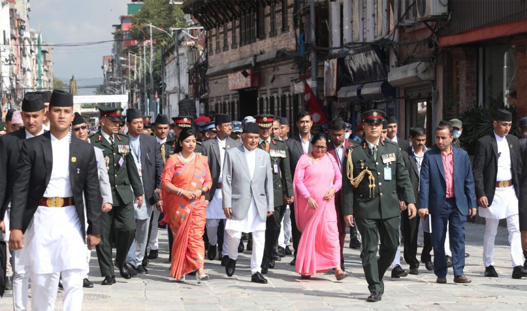 दर्शकले भरियो वसन्तपुर, राष्ट्रपतिसहित उच्चअधिकारी जात्रा अवलोकन गर्दै