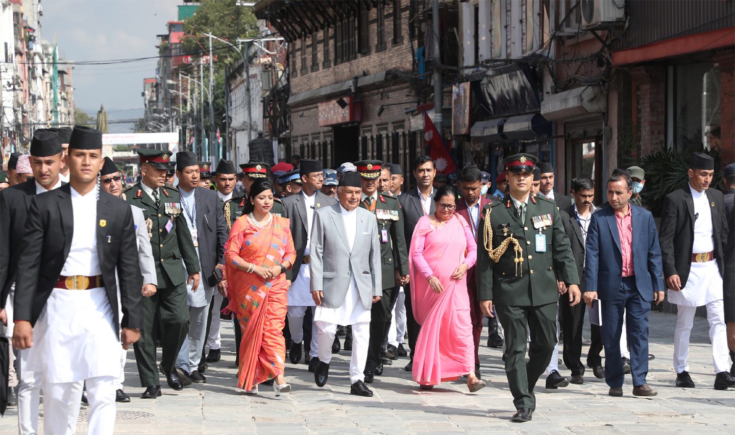 दर्शकले भरियो वसन्तपुर, राष्ट्रपतिसहित उच्चअधिकारी जात्रा अवलोकन गर्दै