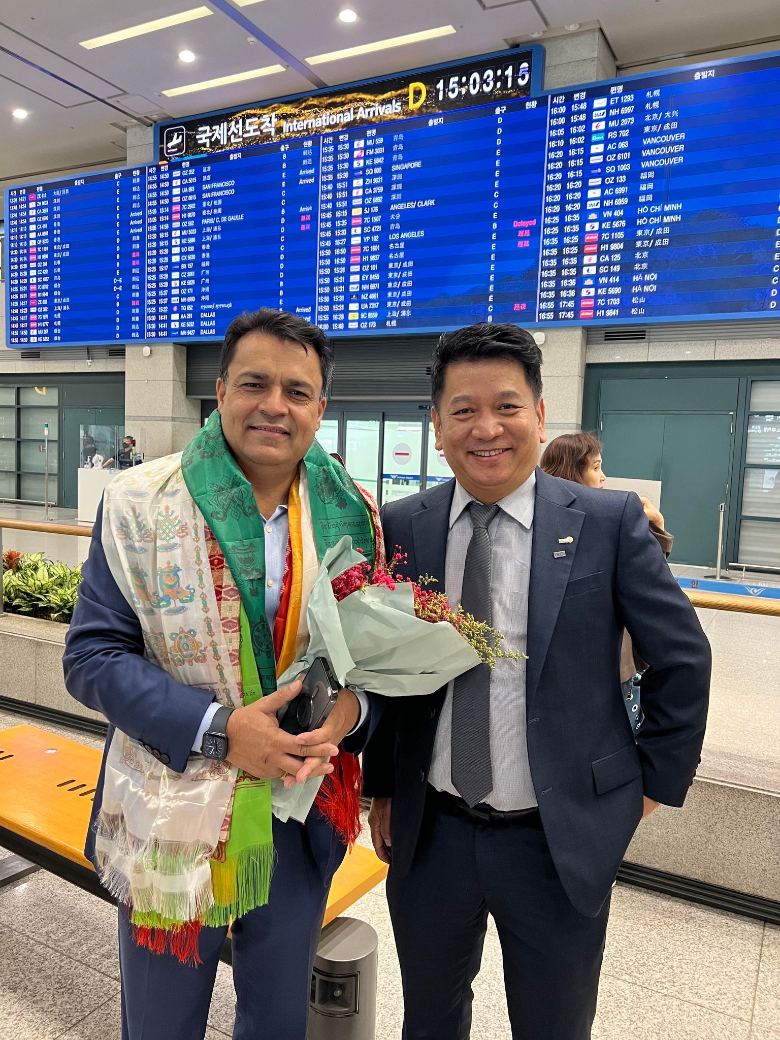 एनआरएनए अध्यक्ष डा.केसी युवा उपाध्यक्ष थापासहित पुगे दक्षिण कोरिया