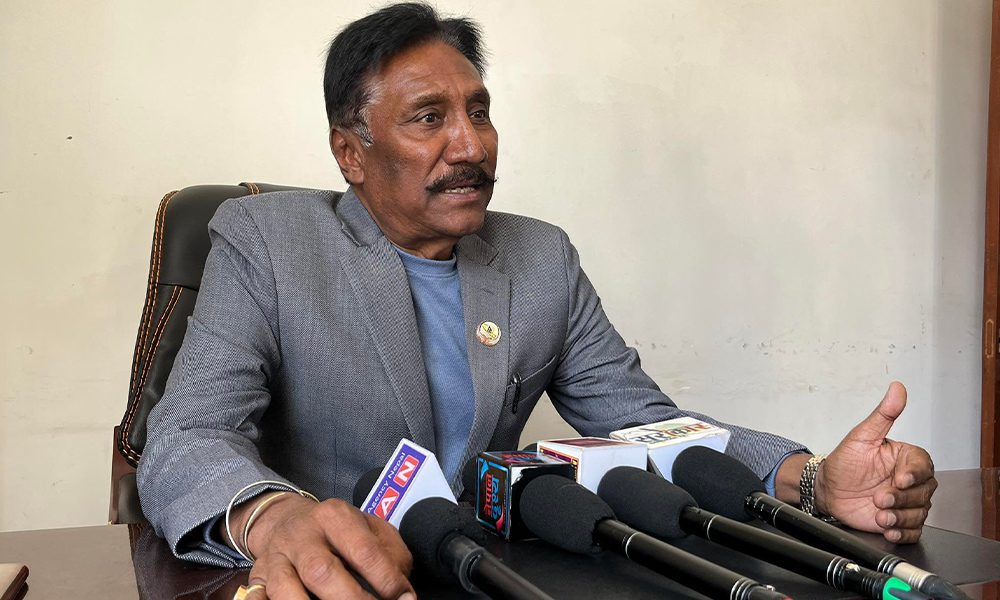 ४ महिनाको विश्रामपछि श्रम मन्त्रालय नै फर्किएका भण्डारी १९ पटक बने मन्त्री