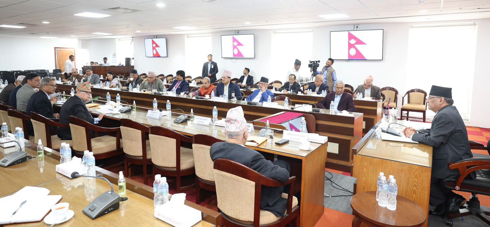 सर्वदलीय बैठकमा प्रधानमन्त्री दाहालले भने -‘चीन भ्रमण फलदायी र प्रभावकारी हुन्छ’