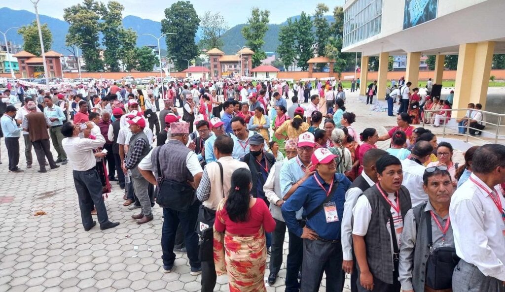 लुम्बिनीमा एमाले नेतृत्व चयनका लागि मतदान सुरू
