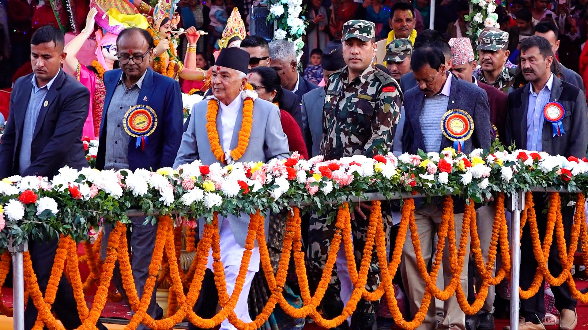 राष्ट्रपति पौडेलद्वारा गौरीघाट र कमलपोखरीमा छठ पुजा