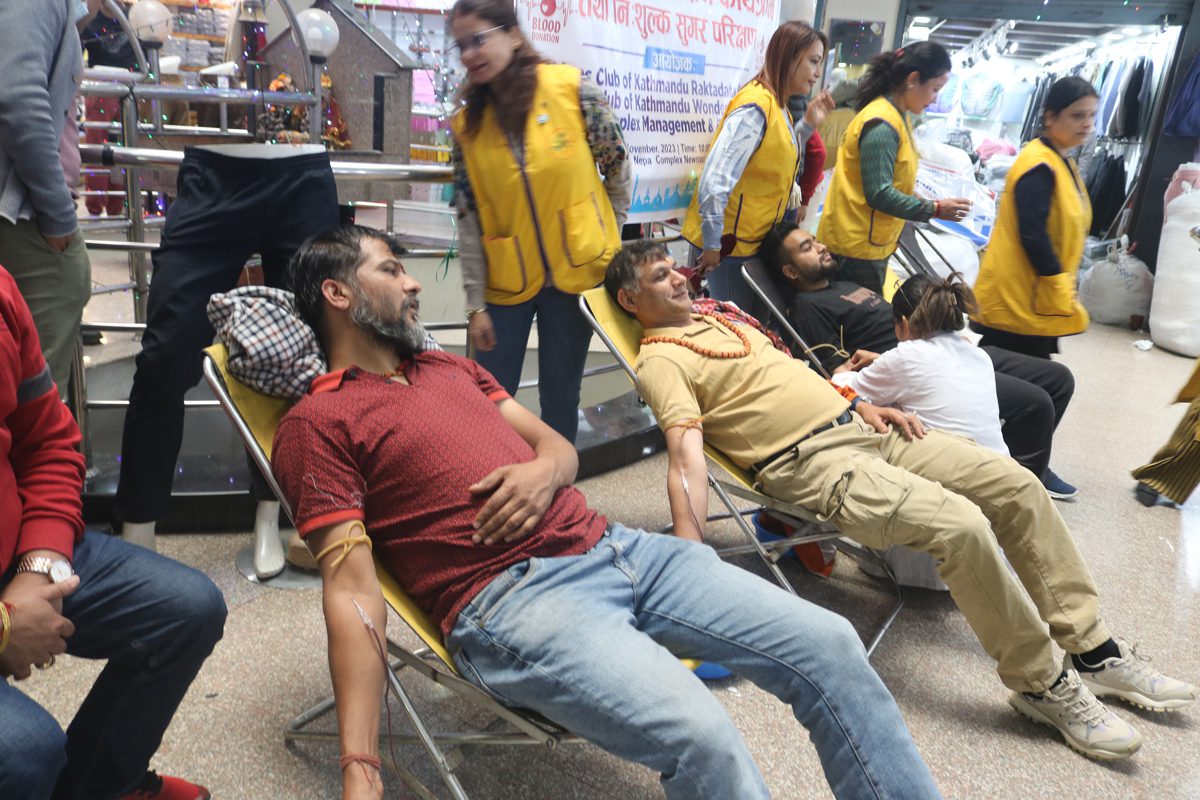 जन्मदीनको अवसरमा वृहत रक्तदान तथा स्वाथ्य परिक्षण कार्यक्रम आयोजना