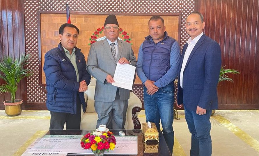 भूकम्प प्रभावित क्षेत्रबाट फर्केपछि प्रधानमन्त्रीलाई कांग्रेस महामन्त्रीद्वयको ११ बुँदे ध्यानाकर्षण