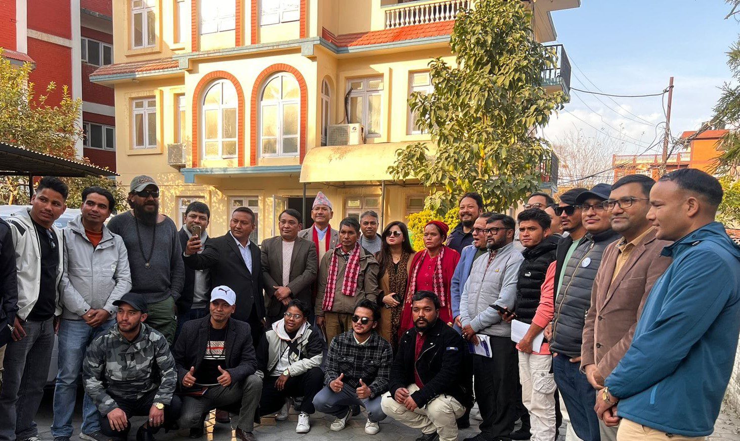 नवराज विकसहित सोती घटनामा मारिएका छ युवाका परिवार काठमाडौंमा, शुक्रबार धन्यवाद -याली