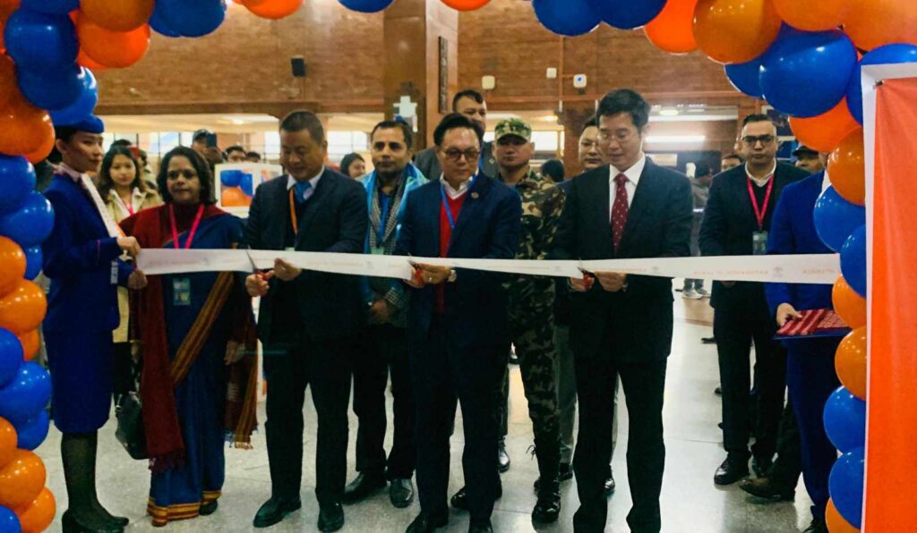 नेपाल–ल्हासा सिधा उडान सुरु, नेपाल–तिब्बत सम्बन्धको दोस्रो सेतु : मन्त्री किराती