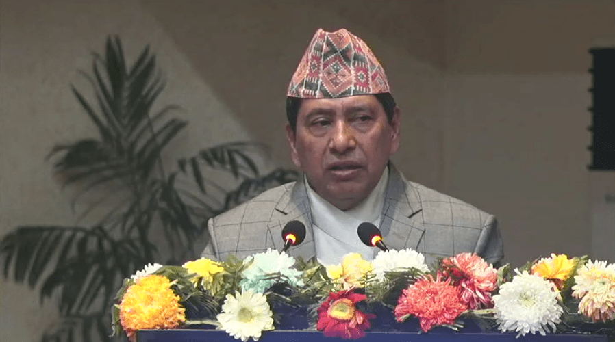 कसैको दबाब र प्रभावमा नपरी काम गर्न प्रहरीलाई गृहमन्त्री श्रेष्ठको निर्देशन
