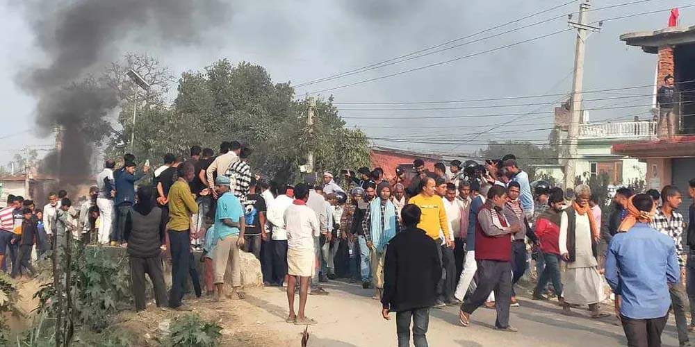 सर्लाहीको बरहथवा तनावग्रस्त, प्रहरीको गोली लागेर एक प्रदर्शनकारीको मृत्यु