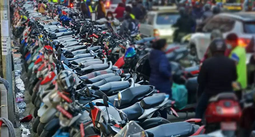 न्यूरोडमा आजदेखि पार्किङ निषेध