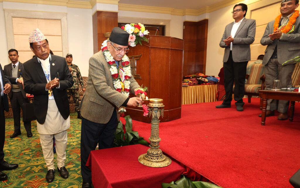चीनसँगका व्यापारिक नाकाहरु सुचारु र व्यवस्थित गराउँछौं : प्रधानमन्त्री