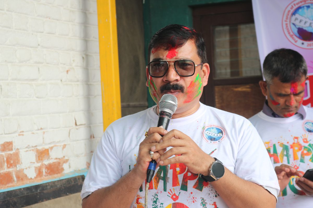मञ्चको होली अपांग पुर्नस्थापना केन्द्रमा(फोटोफिचर)