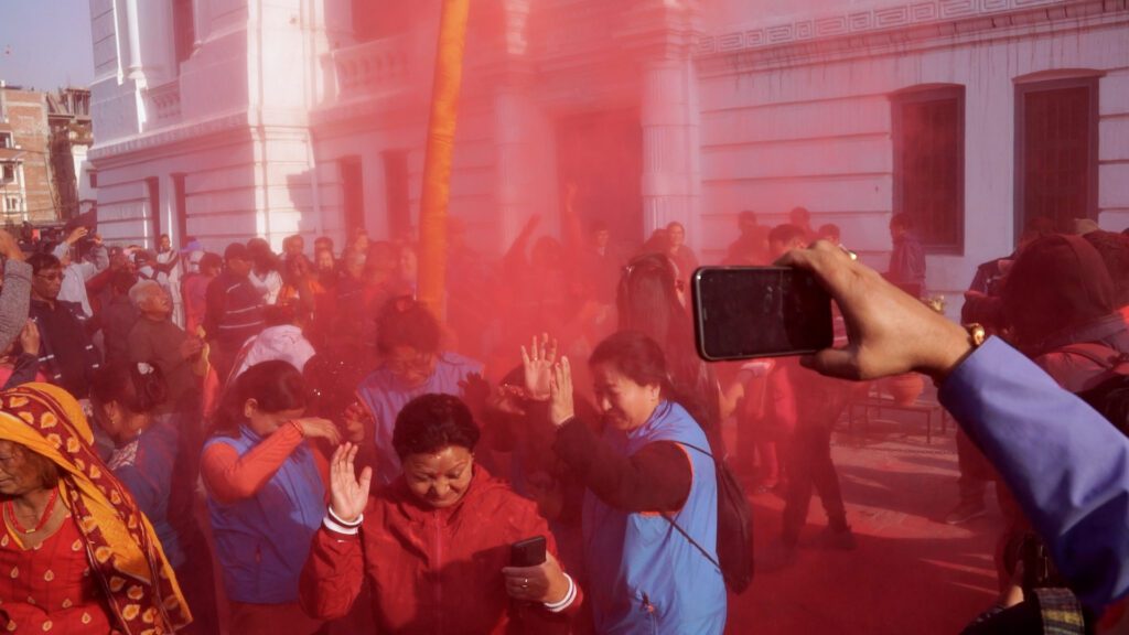 पहाडी जिल्लामा आज होली मनाइँदै