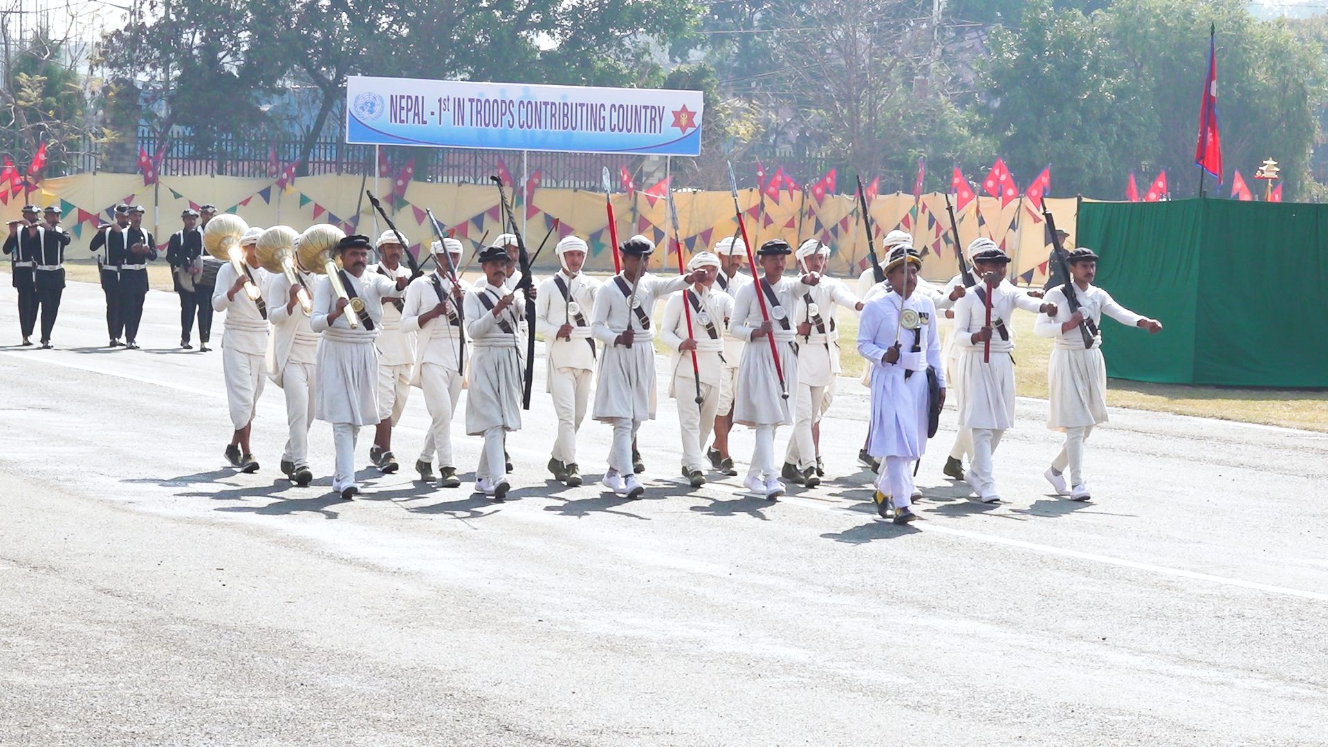 टुँडिखेलमा यसरी मनाइयो सेना दिवस (फोटो फिचर)