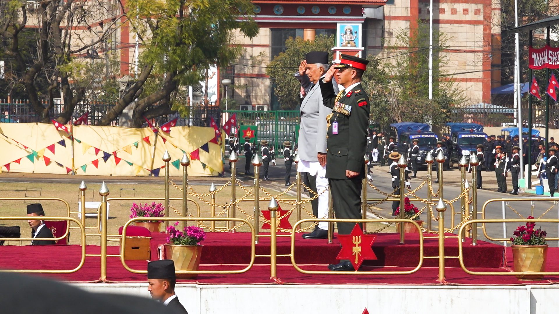 टुँडिखेलमा यसरी मनाइयो सेना दिवस (फोटो फिचर)