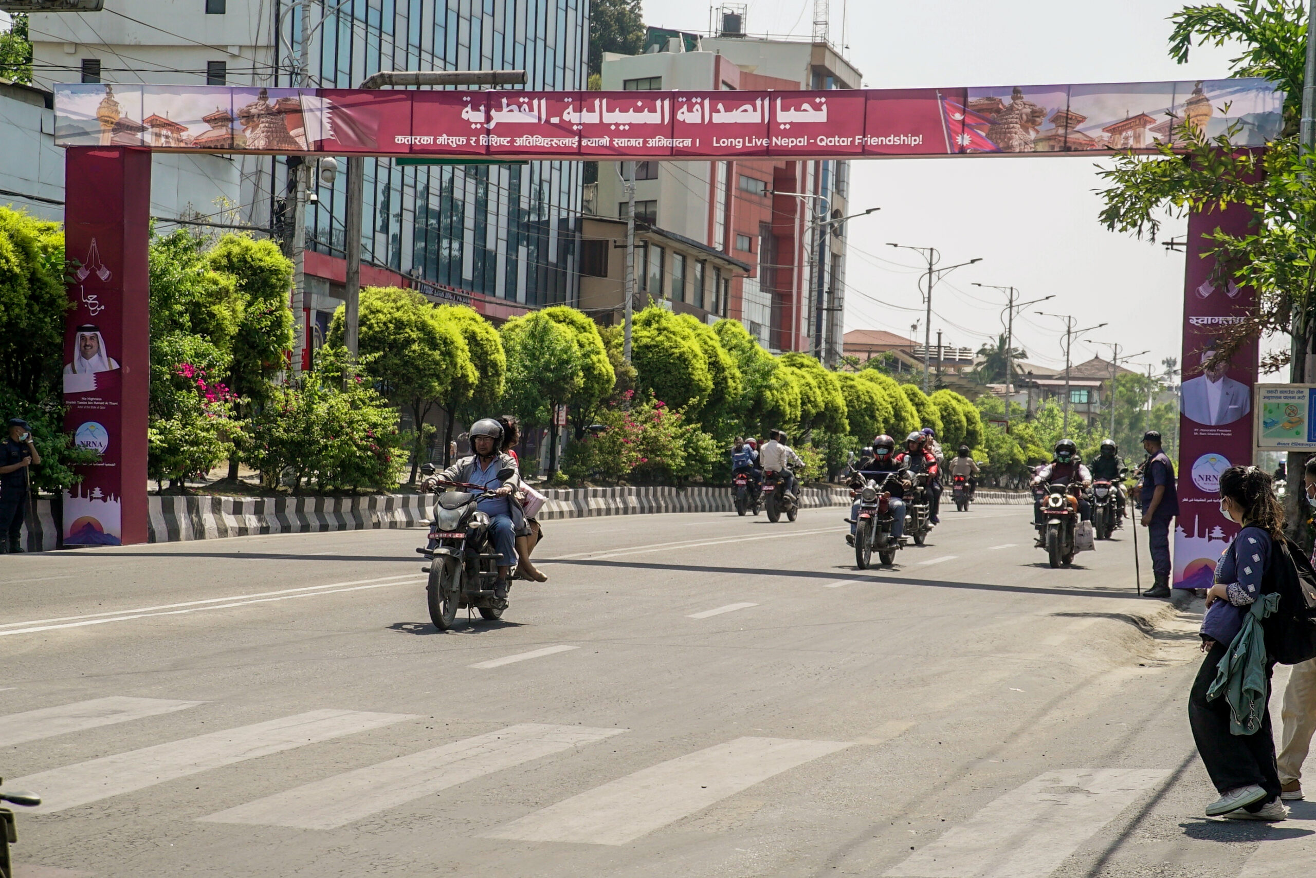 कतारी राजाको स्वागतमा सिँगारियो काठमाडौं (फोटो फिचर)