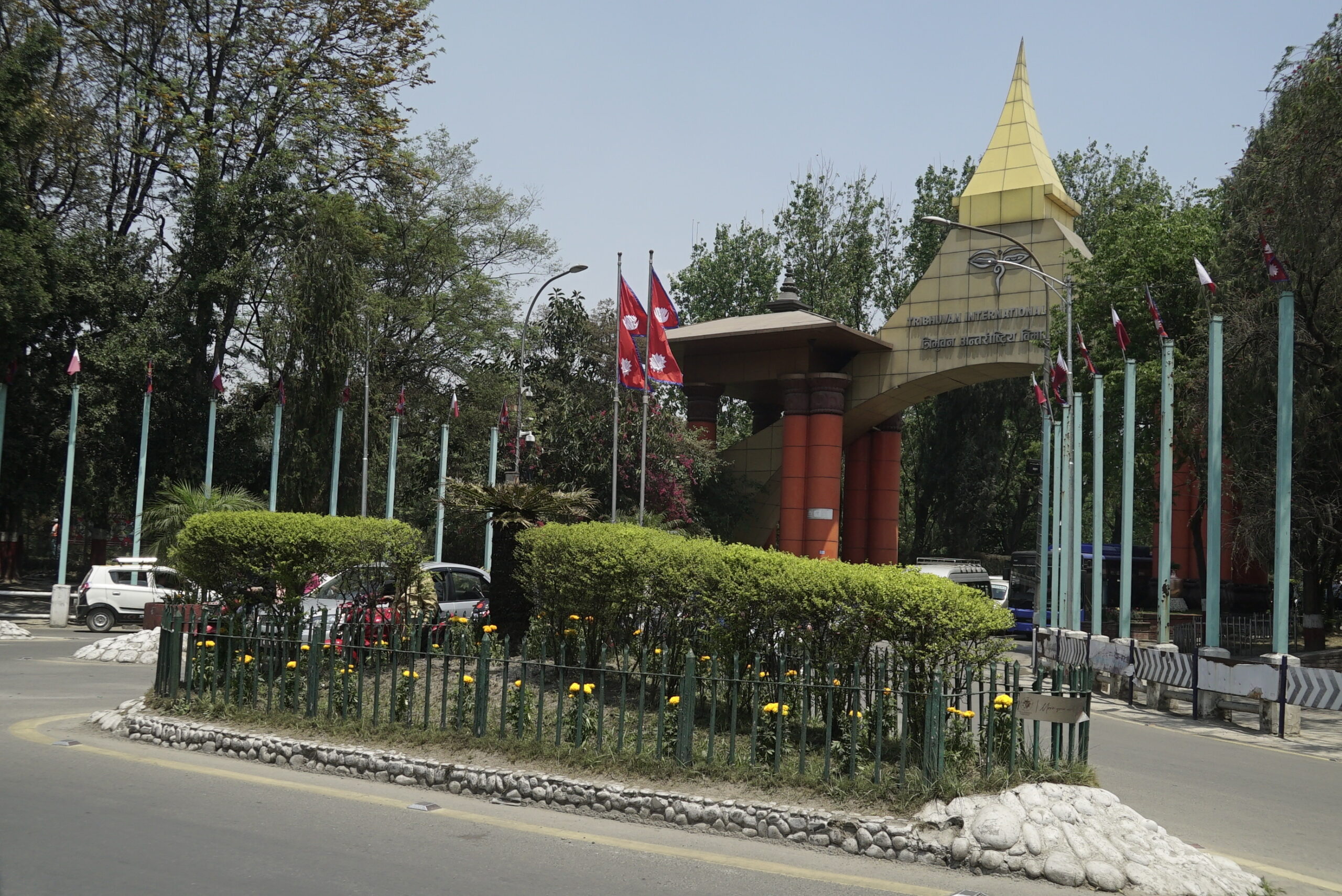कतारी राजाको स्वागतमा सिँगारियो काठमाडौं (फोटो फिचर)