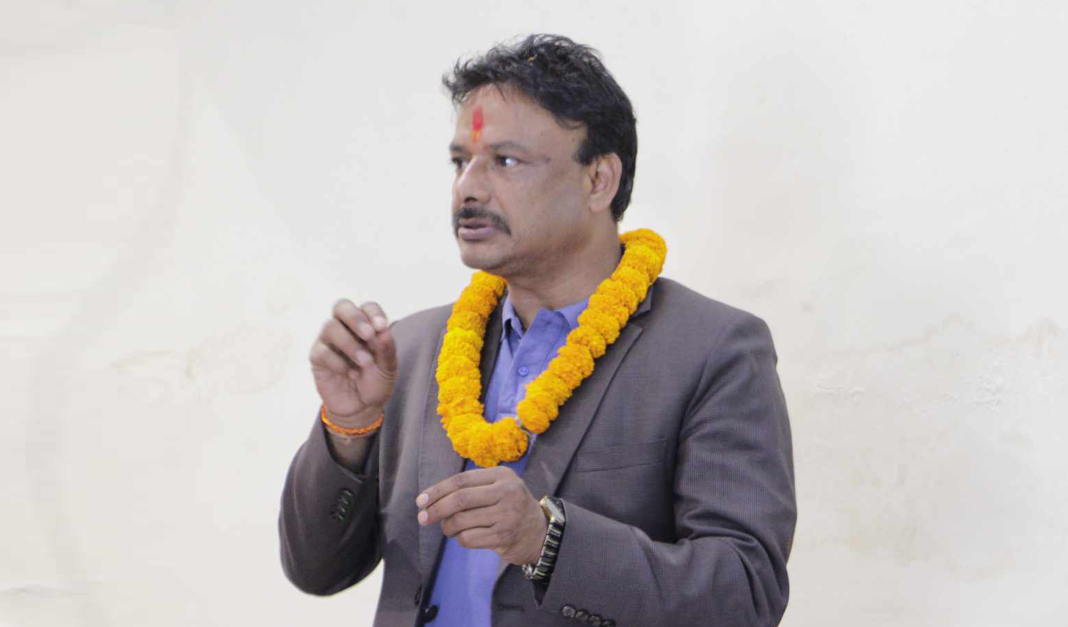 इलाम–२ मा कांग्रेसलाई पहिले भन्दा सहज छ, चुनाव जित्छु : डम्बर खड्का