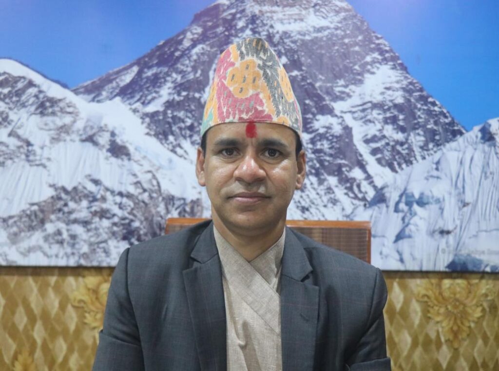 श्रम मन्त्रालयको सचिवमा घनश्याम उपाध्याय