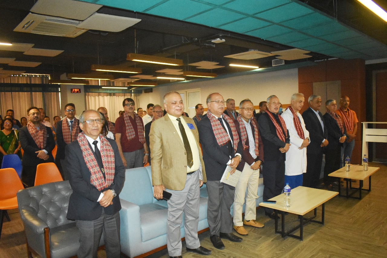 रोटरी क्लब अफ राजधानीद्धारा बि.एण्ड बि.हस्पिटललाई ६ वटा डायलायसिस् मेशिन हस्तान्तरण
