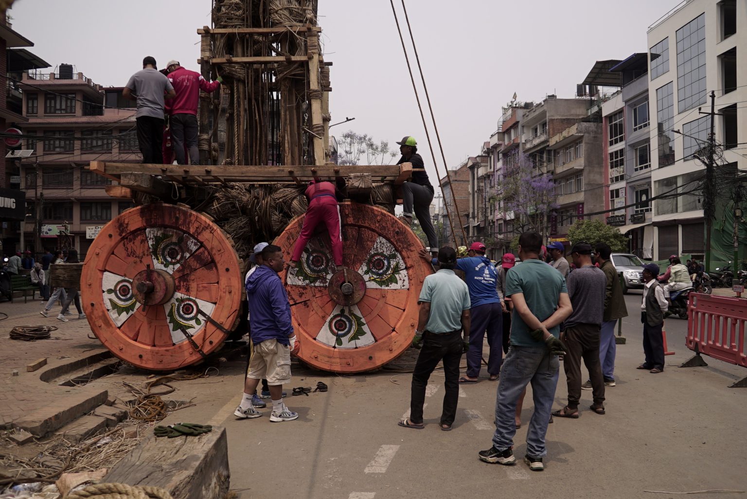 रातो मच्छिन्द्रनाथको रथ निर्माण प्रक्रिया सुरु (फोटोफिचर)