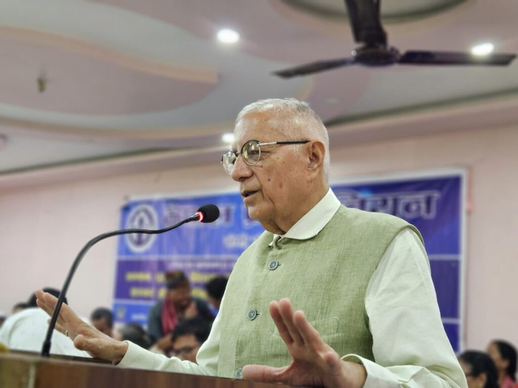 सरकार अधिनायवादतर्फ उन्मुख छ : डा. शेखर कोइराला