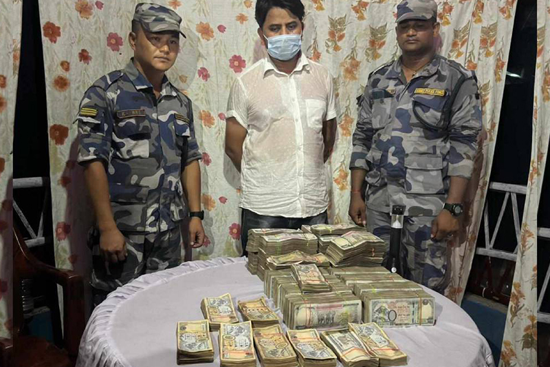 सुनसरीमा सशस्त्रले समात्यो स्रोत नखुलेको १ करोड रकम