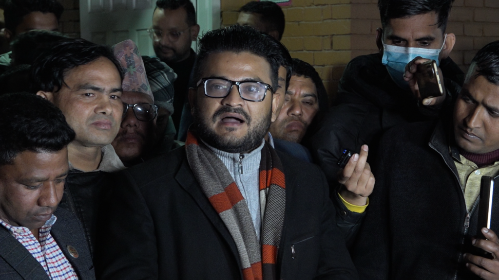 मुकुल ढकालले भने – पार्टी भित्रैकै मान्छेले मलाई कारबाही गरे, अनि सभापतिमाथि नै प्रहार गरे