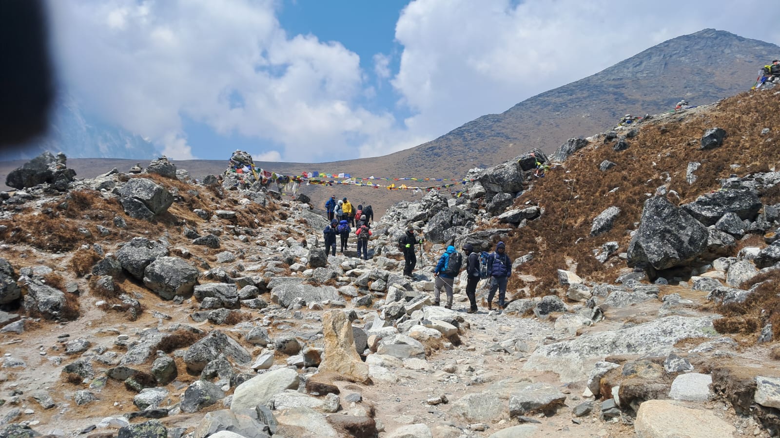 नेपाल भित्रने पर्यटकको संख्या बढेसँगै पर्यटन क्षेत्र पुनरुत्थानको अवस्थामा पुगेको संकेत