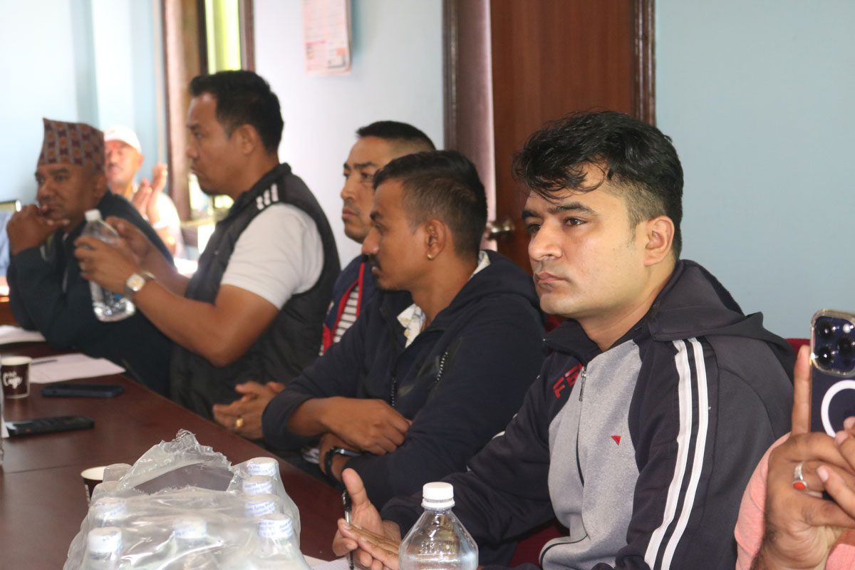 उत्तरी नाका तत्काल सुचारु गर्न हिमालय सीमापार वाणिज्य संघले गरायो सांसदहरुको ध्यानाकार्षण