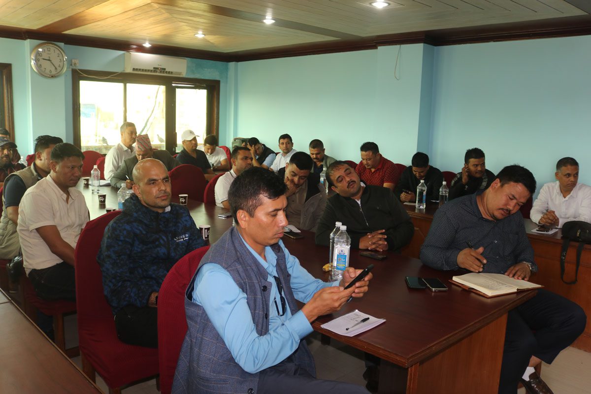 उत्तरी नाका तत्काल सुचारु गर्न हिमालय सीमापार वाणिज्य संघले गरायो सांसदहरुको ध्यानाकार्षण