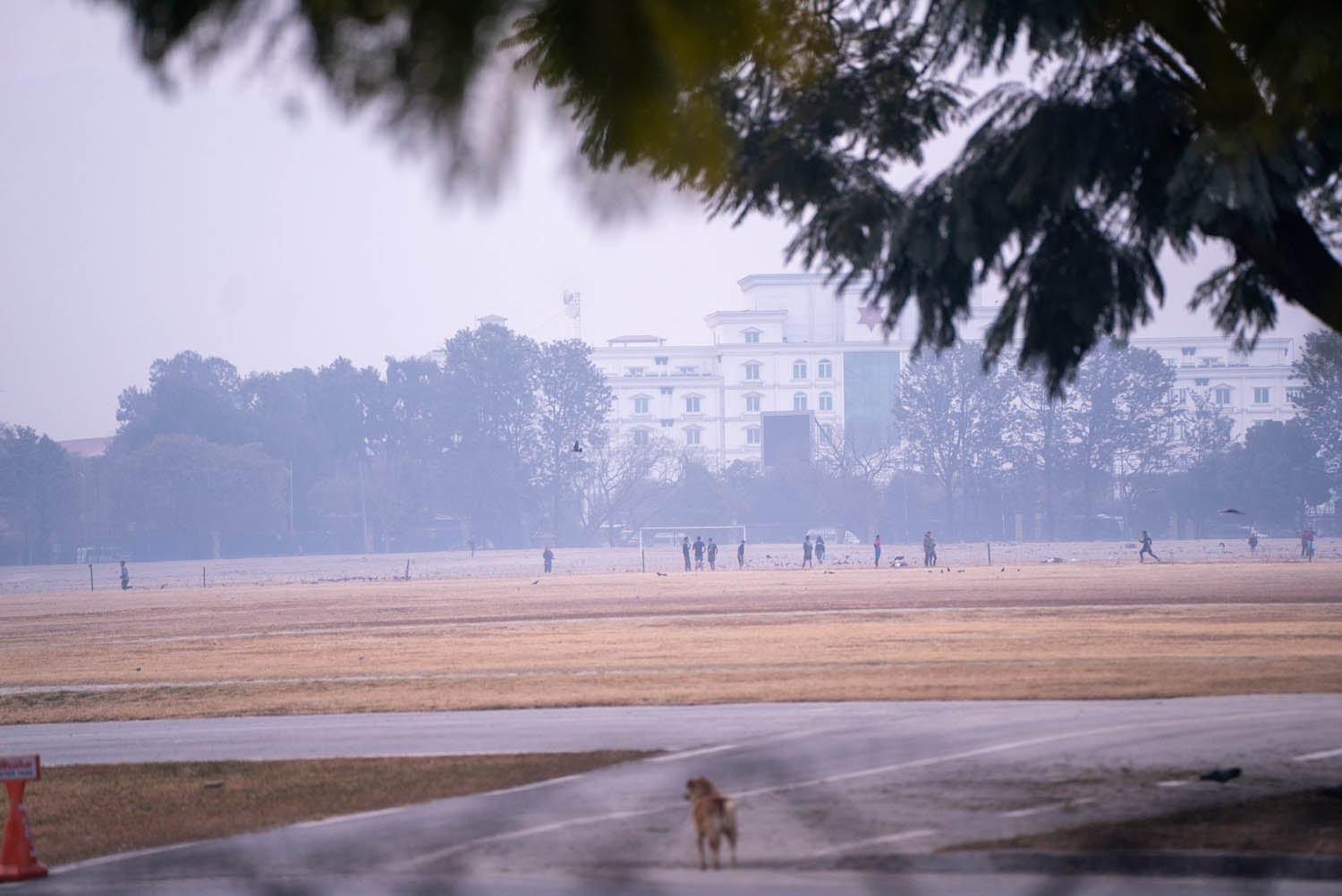 हुस्सु र कुहिरोले काठमाडौंको जनजीवन प्रभावित (तस्वीरहरु)