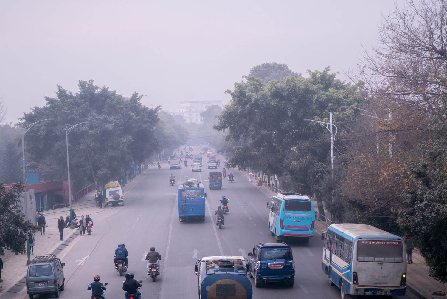 हुस्सु र कुहिरोले काठमाडौंको जनजीवन प्रभावित (तस्वीरहरु)