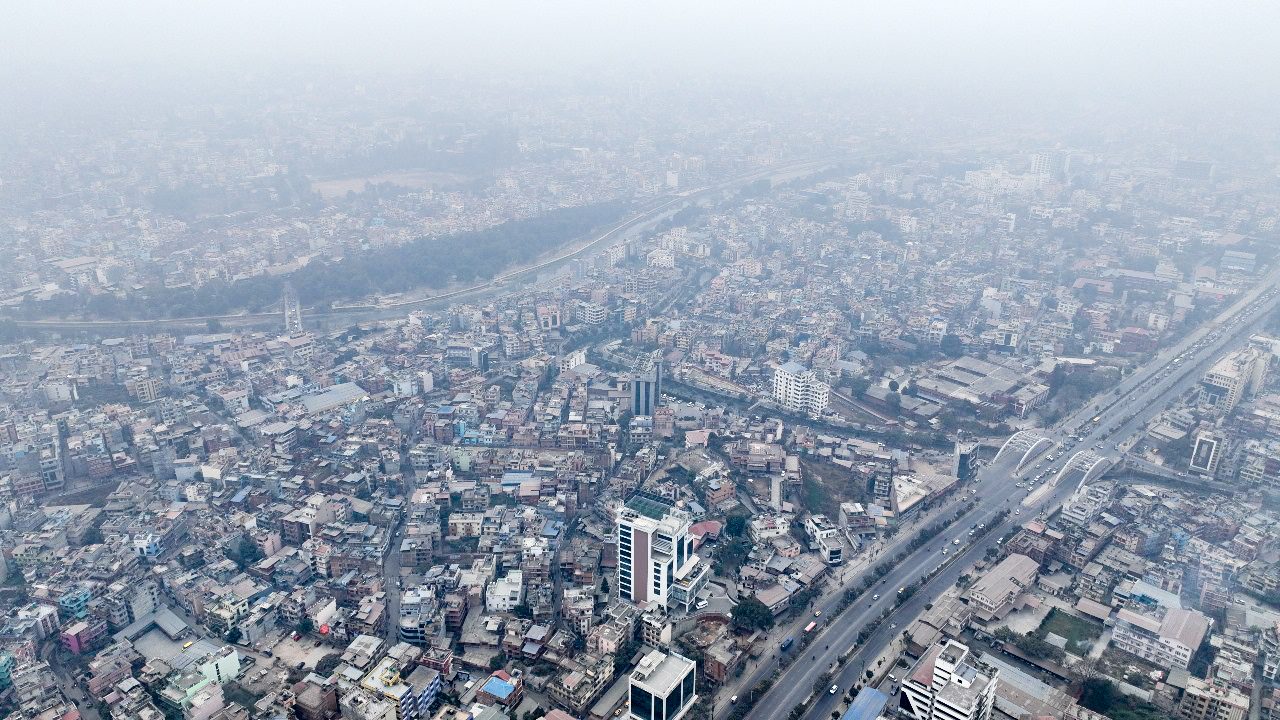 वायु प्रदूषणले धुम्म बन्यो काठमाडौं (तस्वीरहरु)