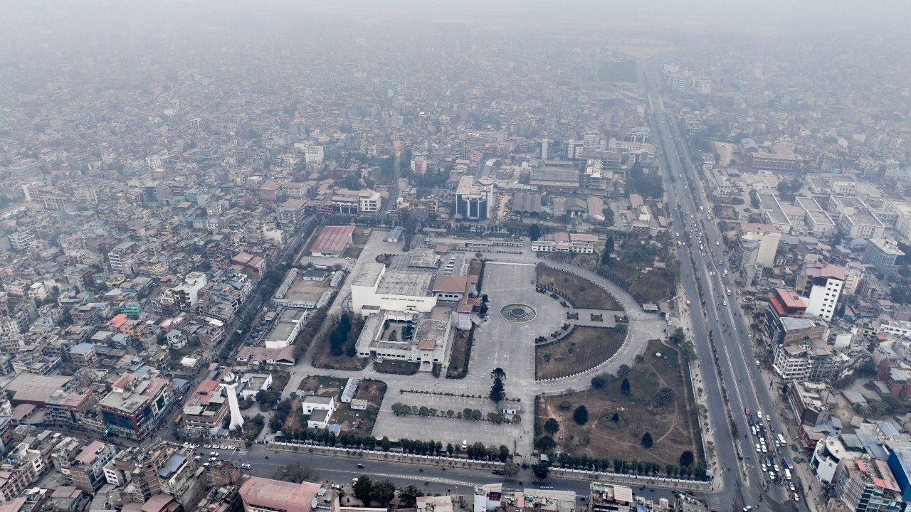वायु प्रदूषणले धुम्म बन्यो काठमाडौं (तस्वीरहरु)