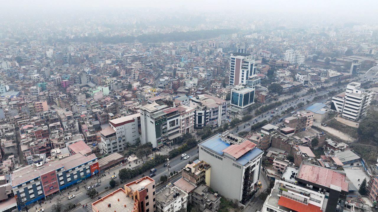 वायु प्रदूषणले धुम्म बन्यो काठमाडौं (तस्वीरहरु)