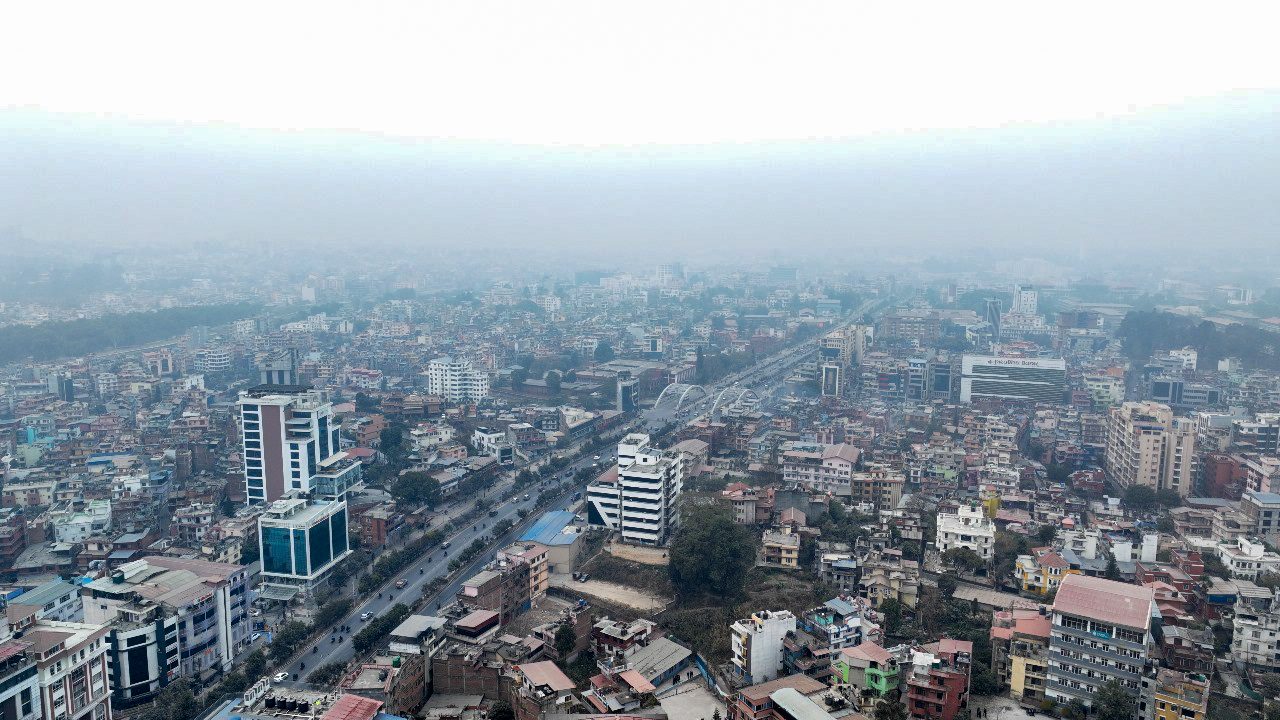 वायु प्रदूषणले धुम्म बन्यो काठमाडौं (तस्वीरहरु)