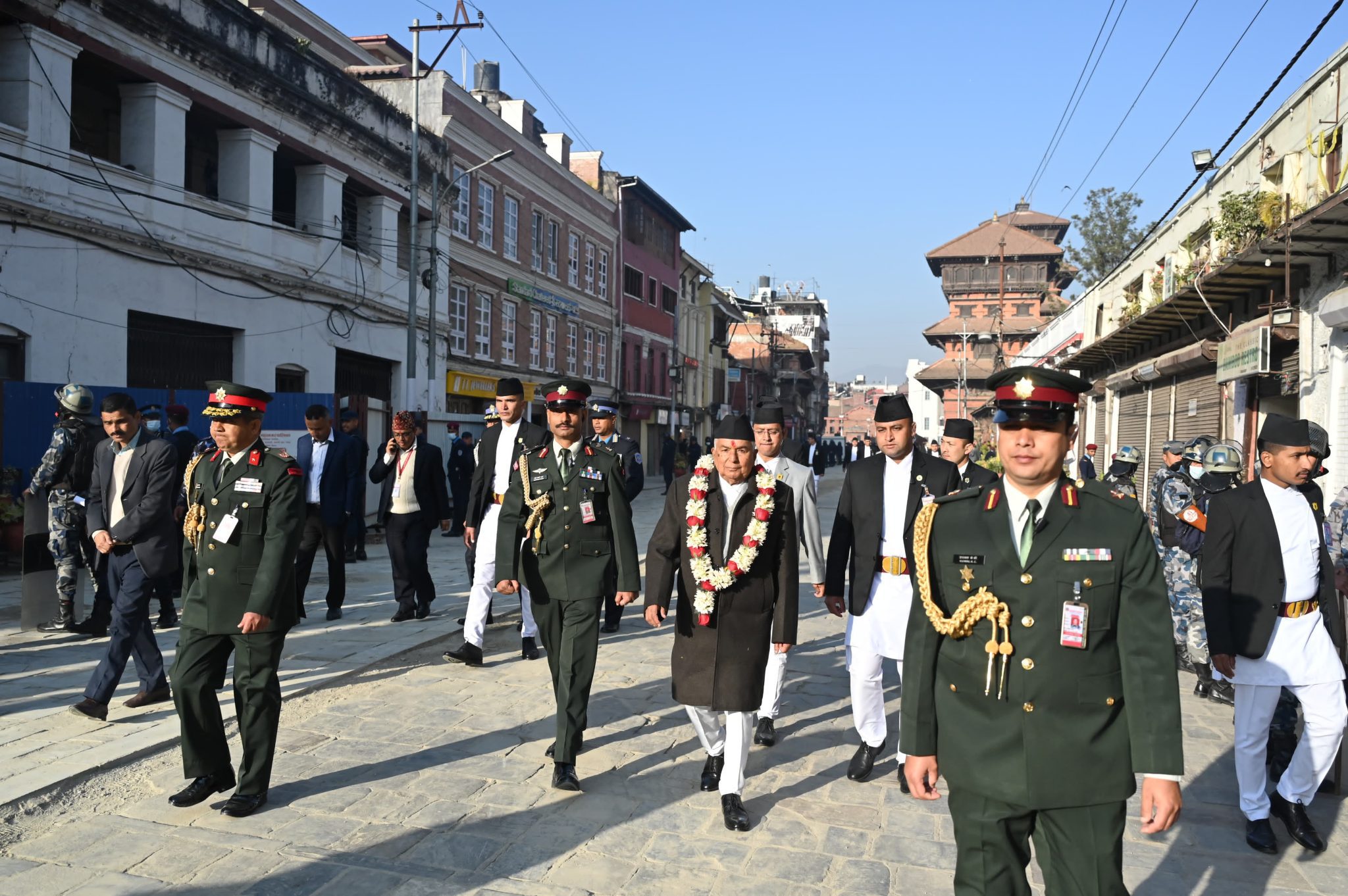 राष्ट्रपति र प्रधानमन्त्रीले गरे हनुमानढोका पुगेर वसन्त श्रवण (तस्वीरहरु)