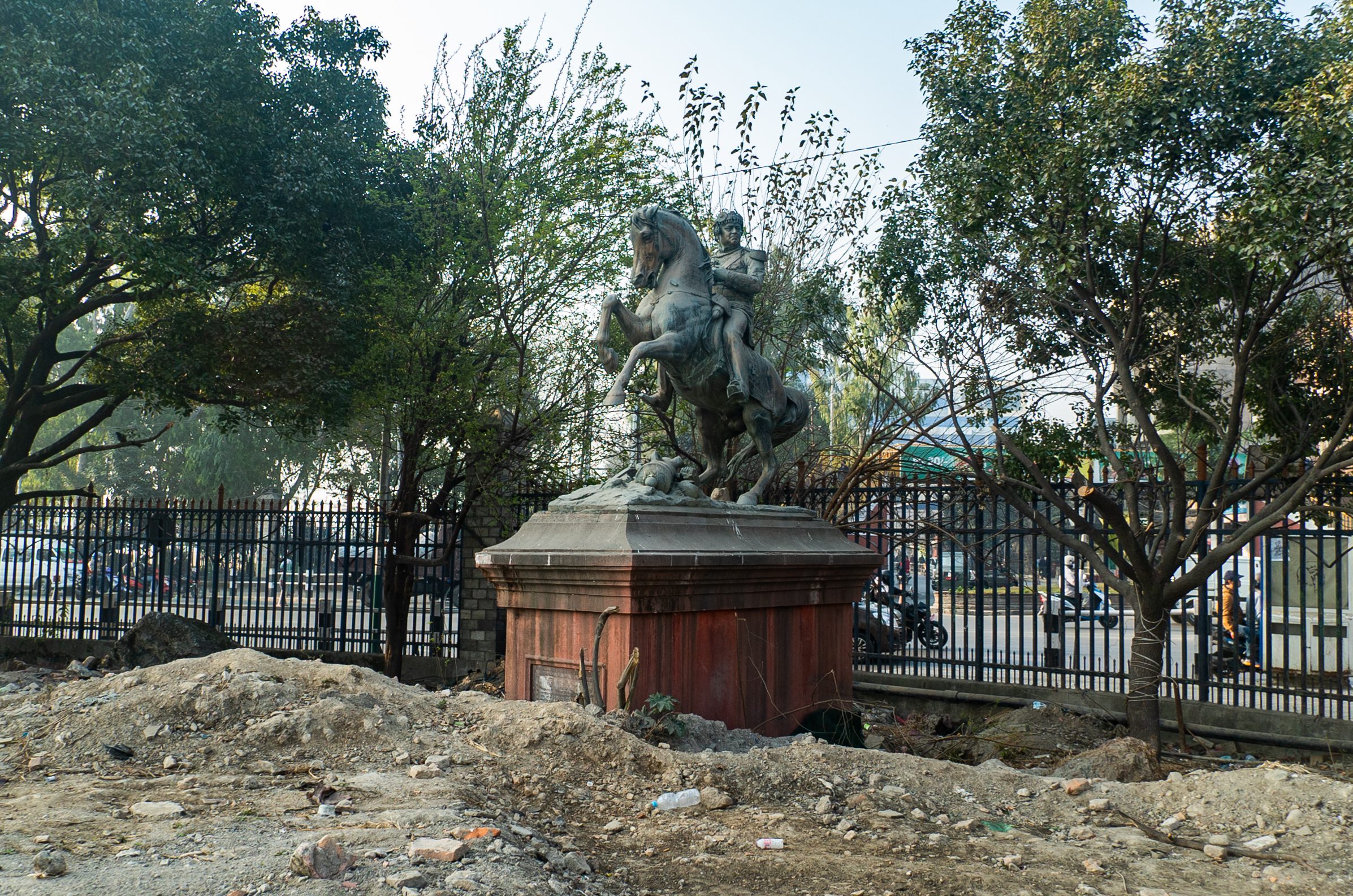 वेवारिसे र चेपुवामा छन् राणाकालीन शालिकहरु (तस्वीरहरु)