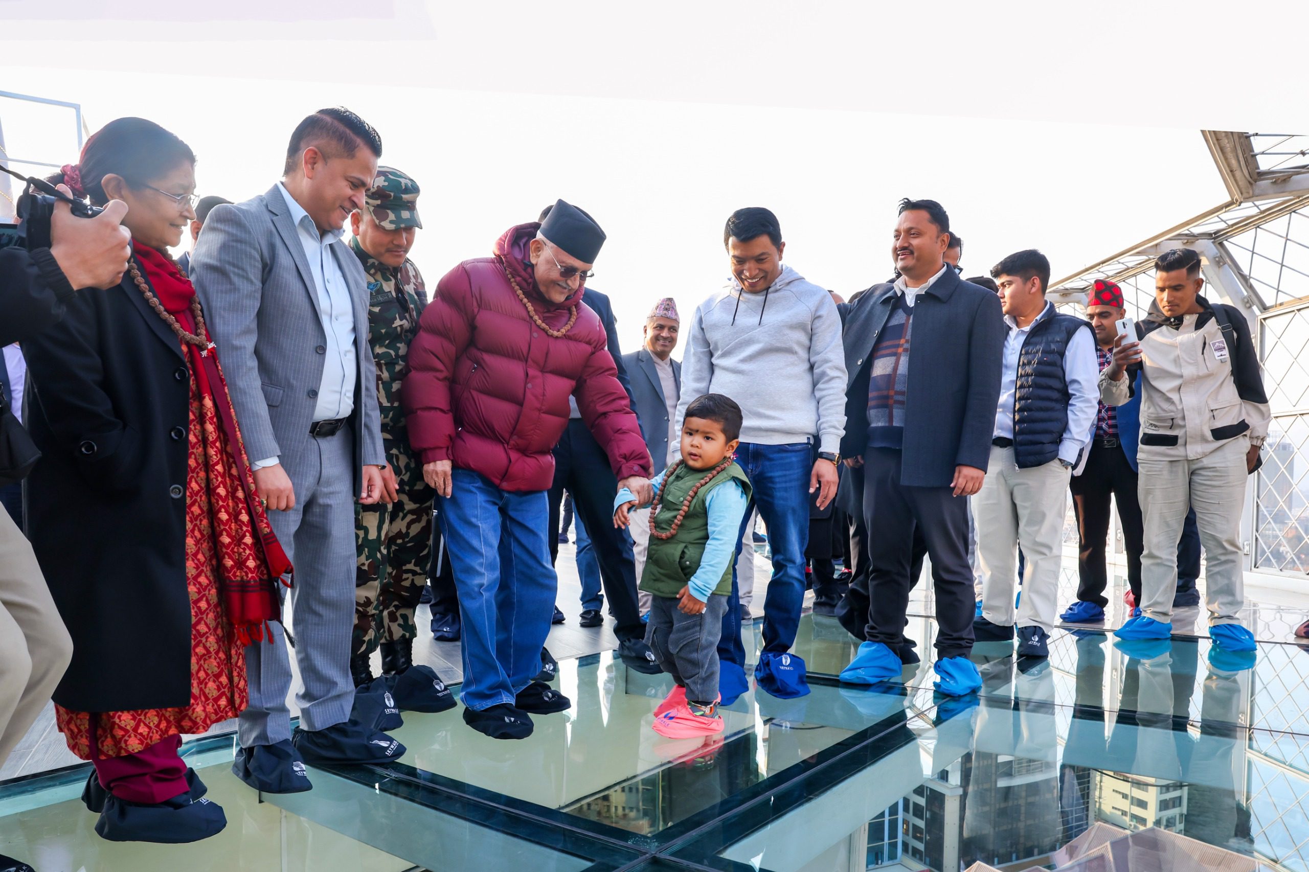 प्रधानमन्त्री ओलीले गरे स्काइ वाक टावरको अवलोकन