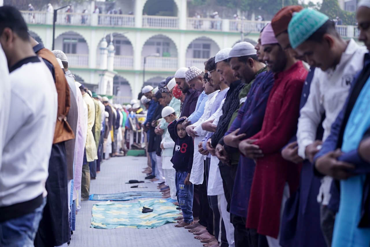 ‘इद उल फित्र’ पर्वको रौनक (तस्बिरहरू)