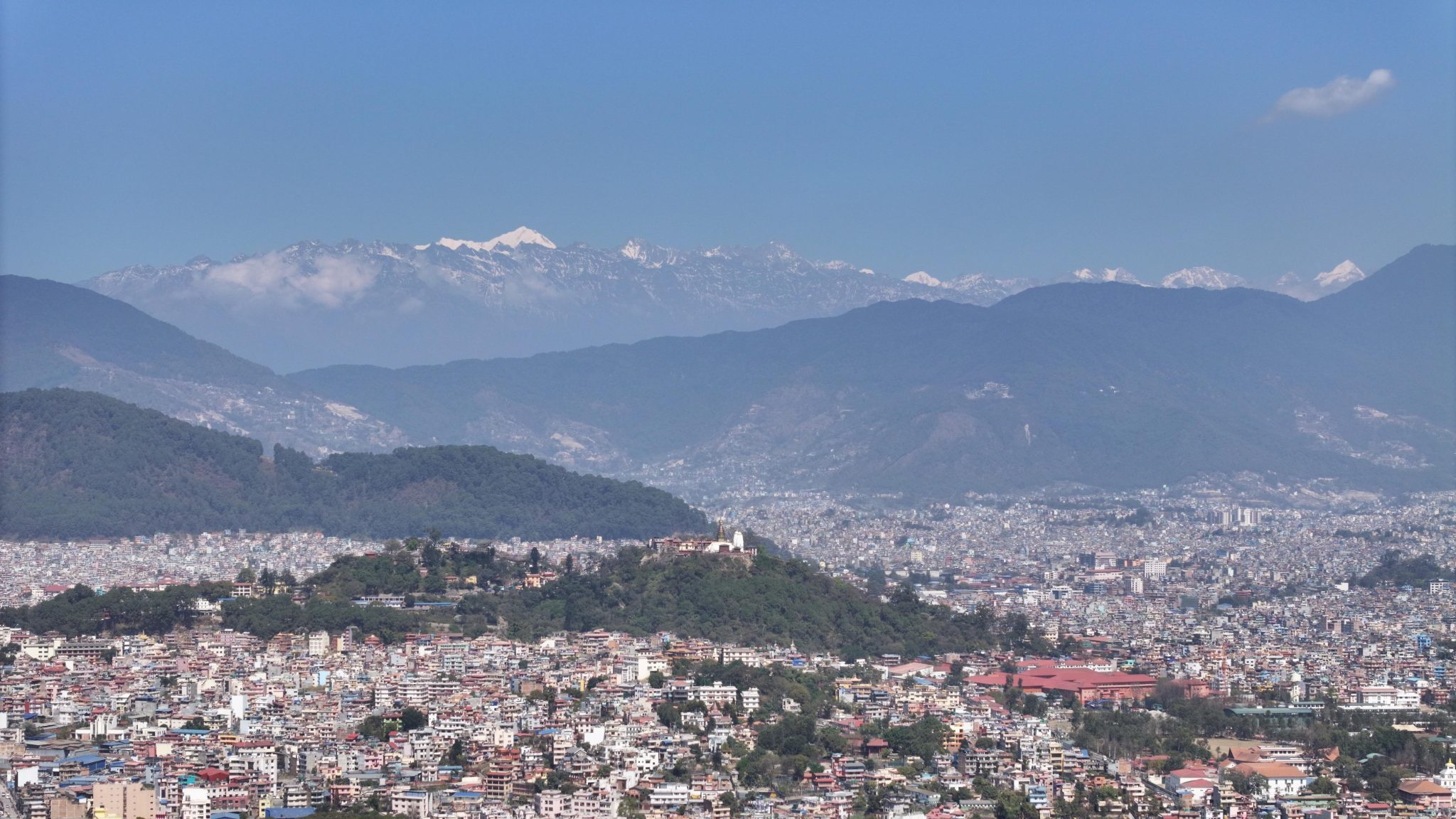 मौसम खुलेसँगै यस्तो देखियो काठमाडौं उपत्यका (तस्वीरहरु)