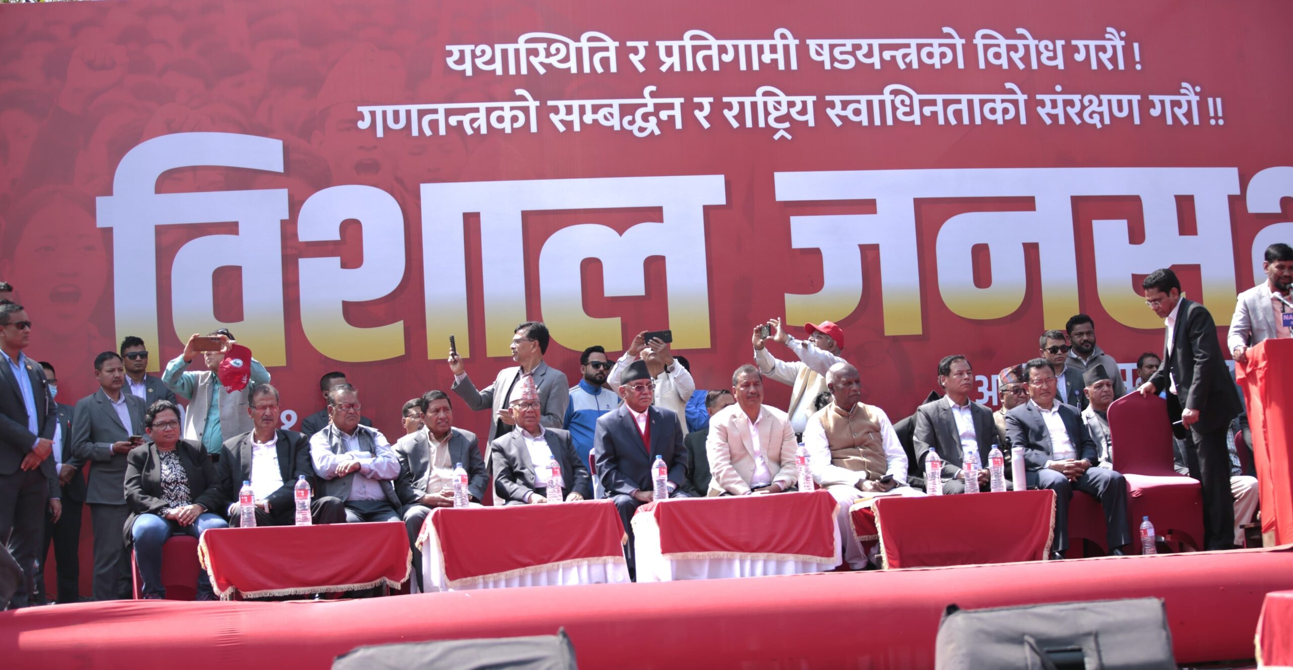 ‘तीनकुनेमा अराजकता देखाएर राजावादीहरुले आफ्नो चरित्र देखाए’ : प्रचण्ड