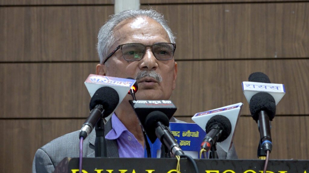 म कांग्रेस र कम्युनिष्ट दुइवटै गुण भएको नयाँ मान्छे हो : भट्टराई
