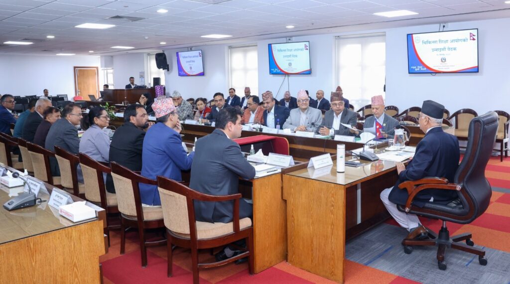 चिकित्सा शिक्षा आयोगको बैठक: निर्णय भएकै मितिदेखि निजी मेडिकल कलेजले निर्वाह भत्ता दिने